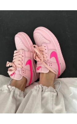 Dunk Triple Pink